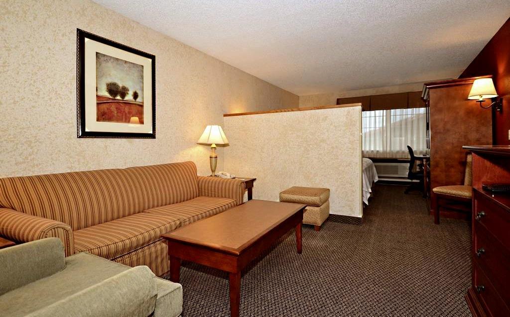 Best Western Plus Rama Inn Redmond Buitenkant foto