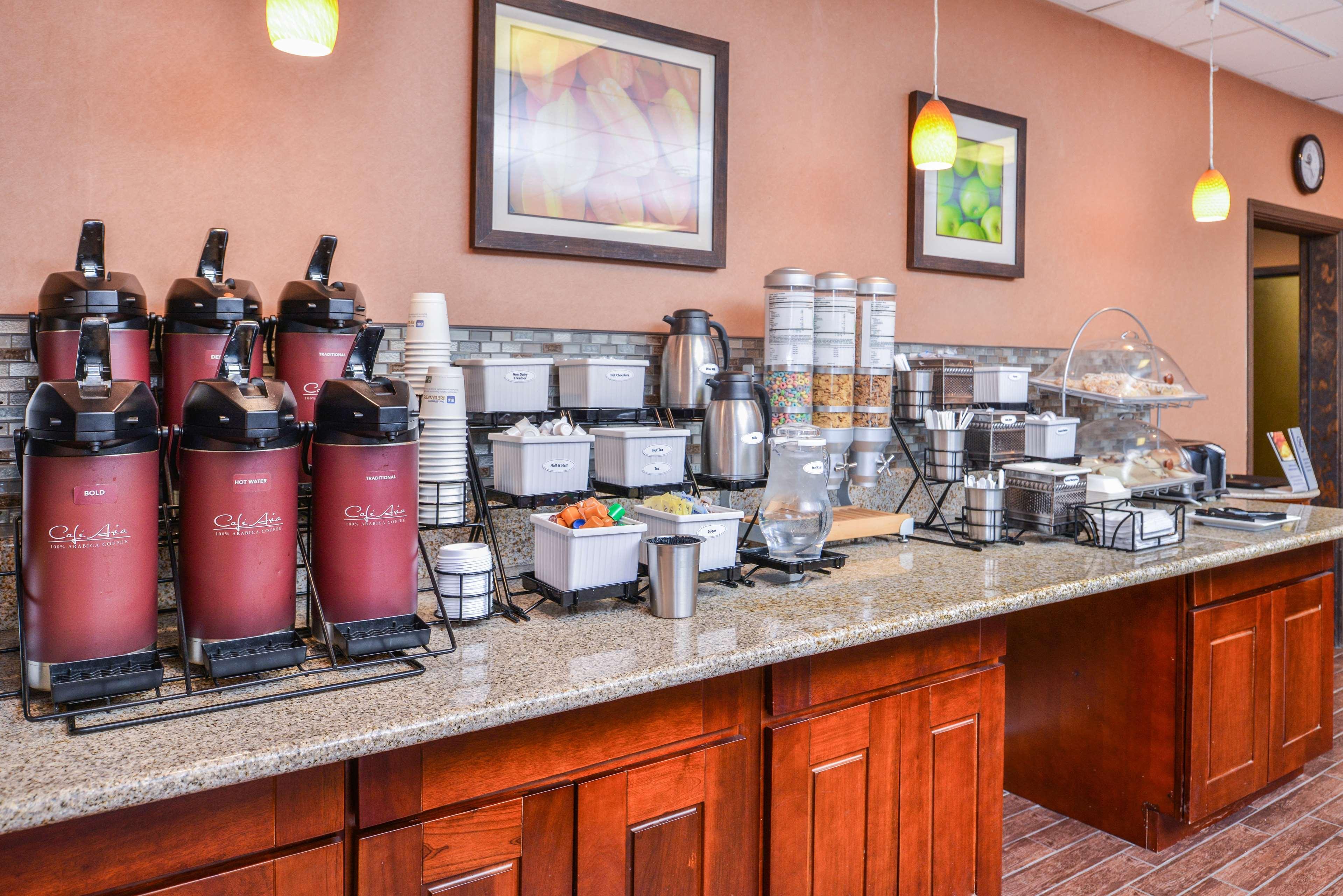 Best Western Plus Rama Inn Redmond Buitenkant foto