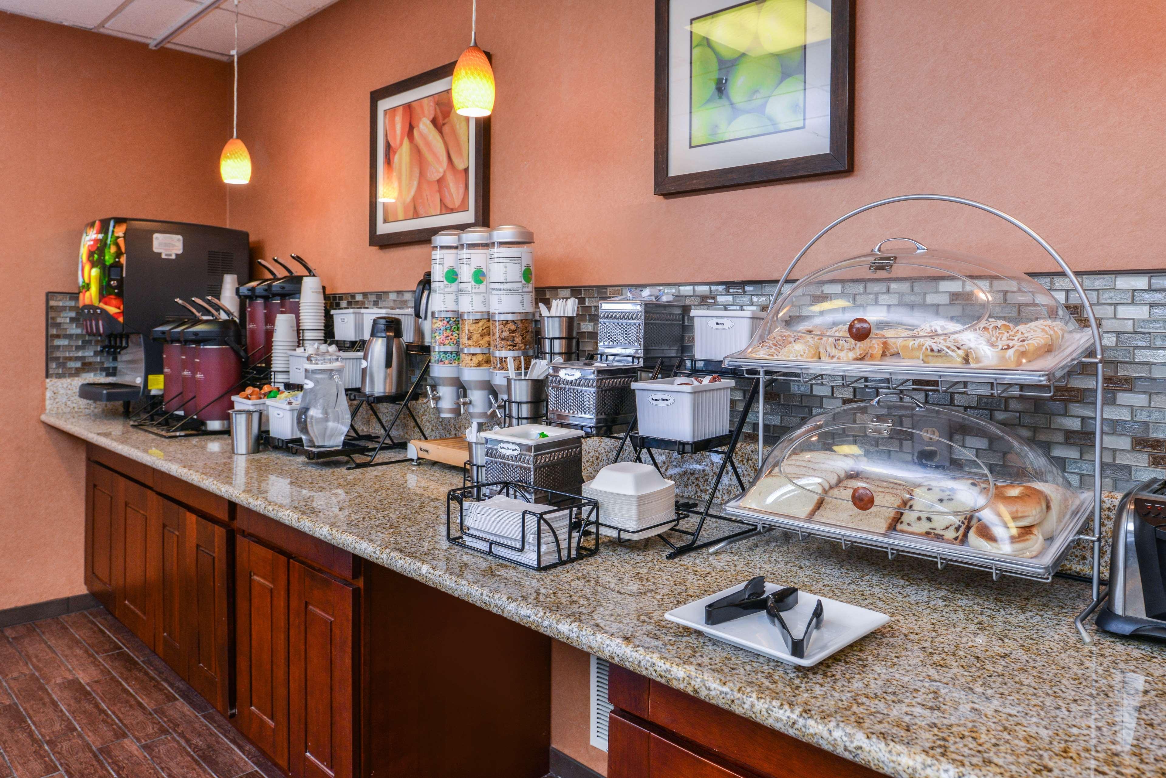 Best Western Plus Rama Inn Redmond Buitenkant foto
