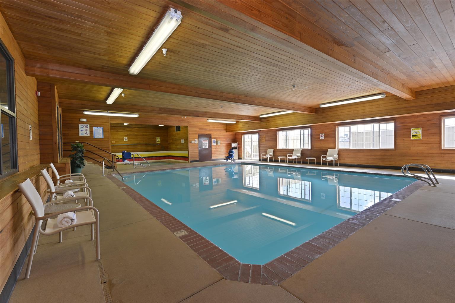 Best Western Plus Rama Inn Redmond Buitenkant foto