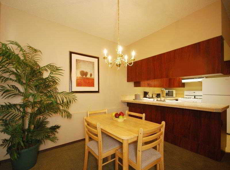 Best Western Plus Rama Inn Redmond Buitenkant foto