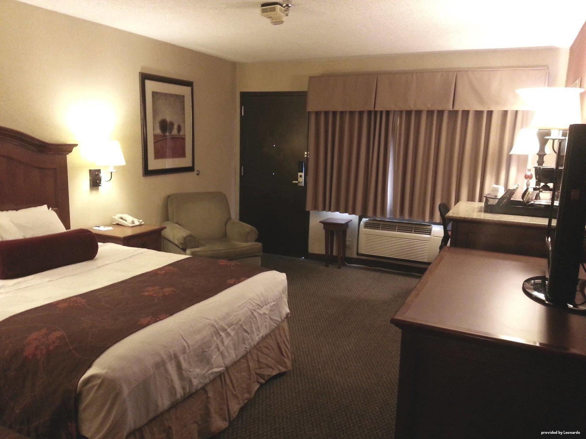 Best Western Plus Rama Inn Redmond Buitenkant foto